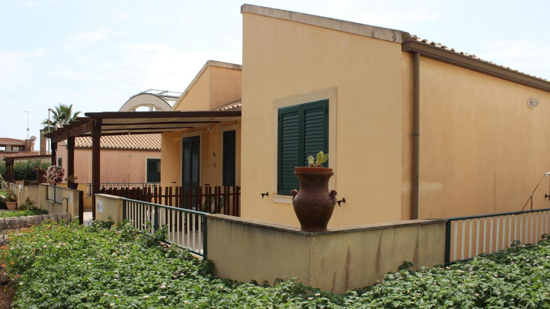 Medusa Mdna Marina di Modica Exterior foto