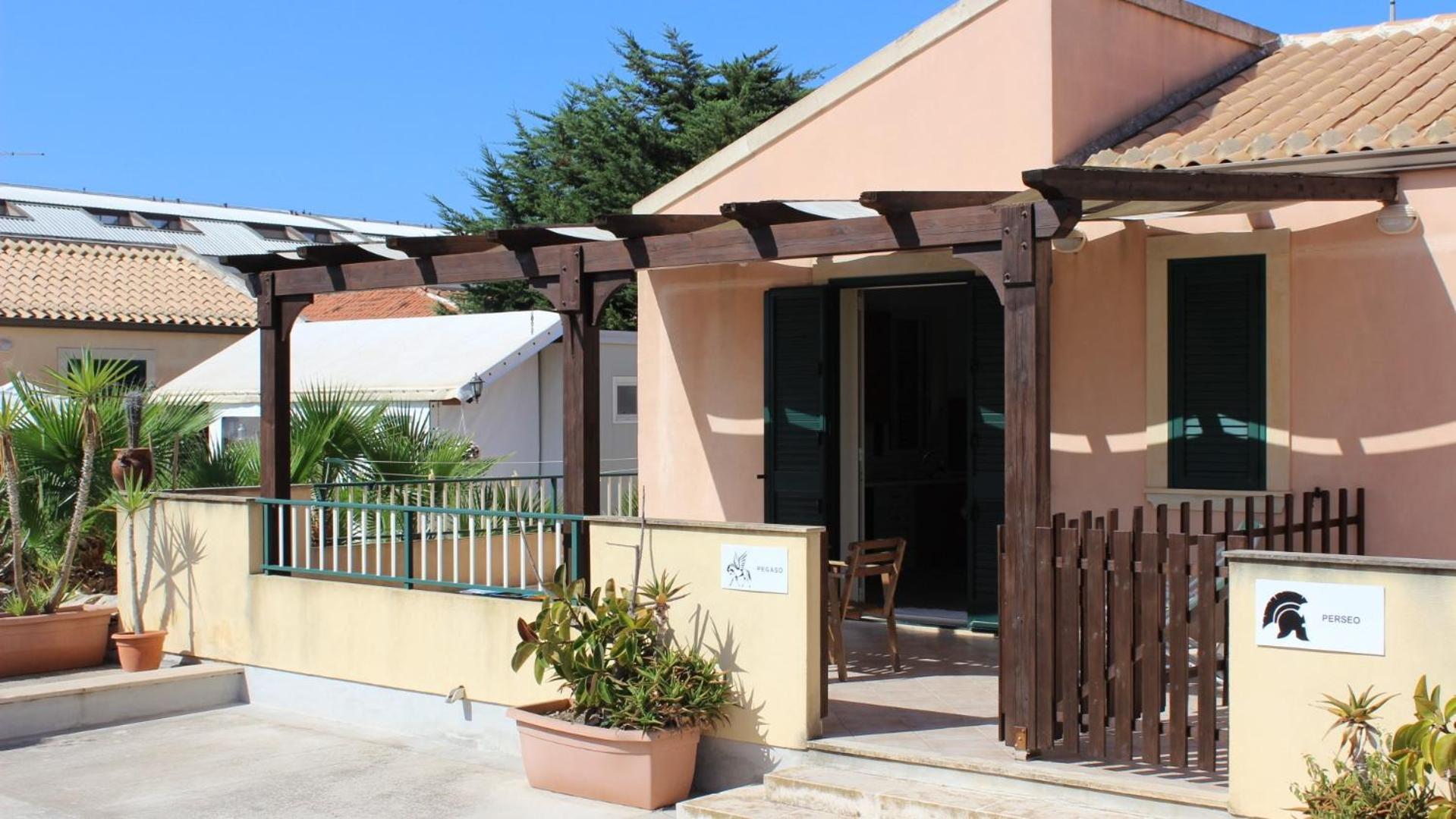 Medusa Mdna Marina di Modica Exterior foto